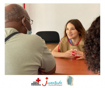 Apadrinhar um idoso é uma resposta para a inclusão promovida pela JCV